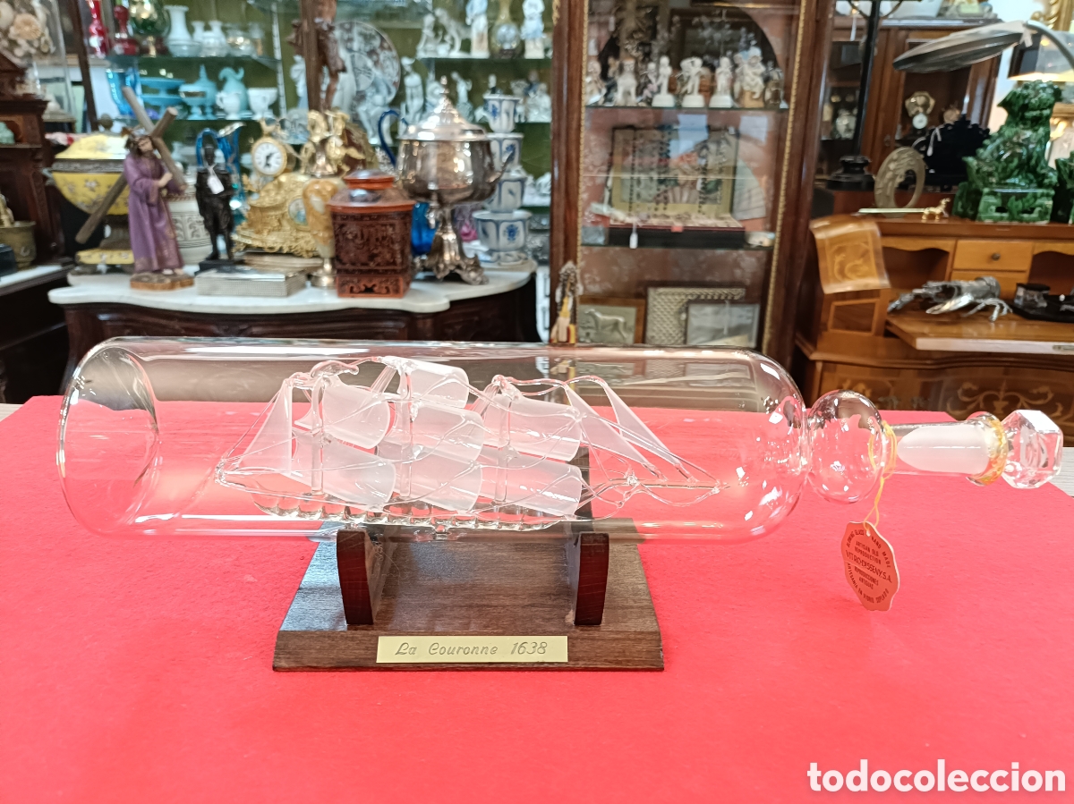 Vintage: BONITA ESCULTURA BARCO EN BOTELLA CRISTAL CON PEANA MADERA 35CM LARGO.