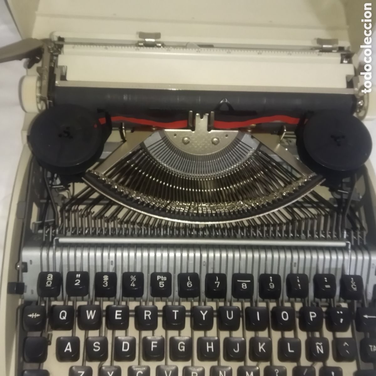 Vintage: M&aacute;quina de escribir Olympia - Foto 5