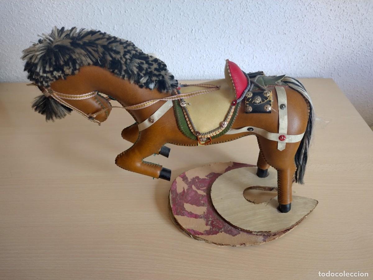 Vintage: FIGURA CABALLO DECORATIVA CUERO