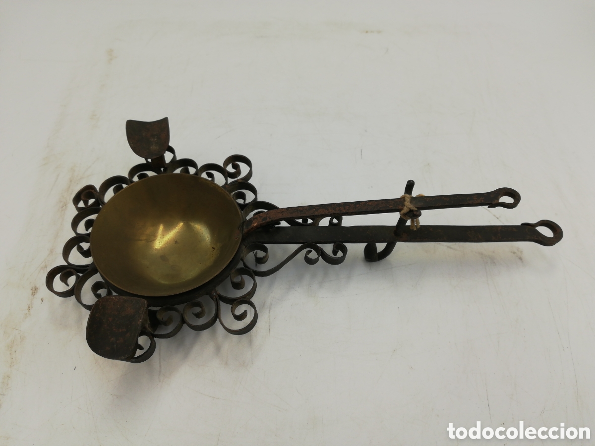 Vintage: Cenicero de dos piezas, lat&oacute;n y forja. - Foto 1