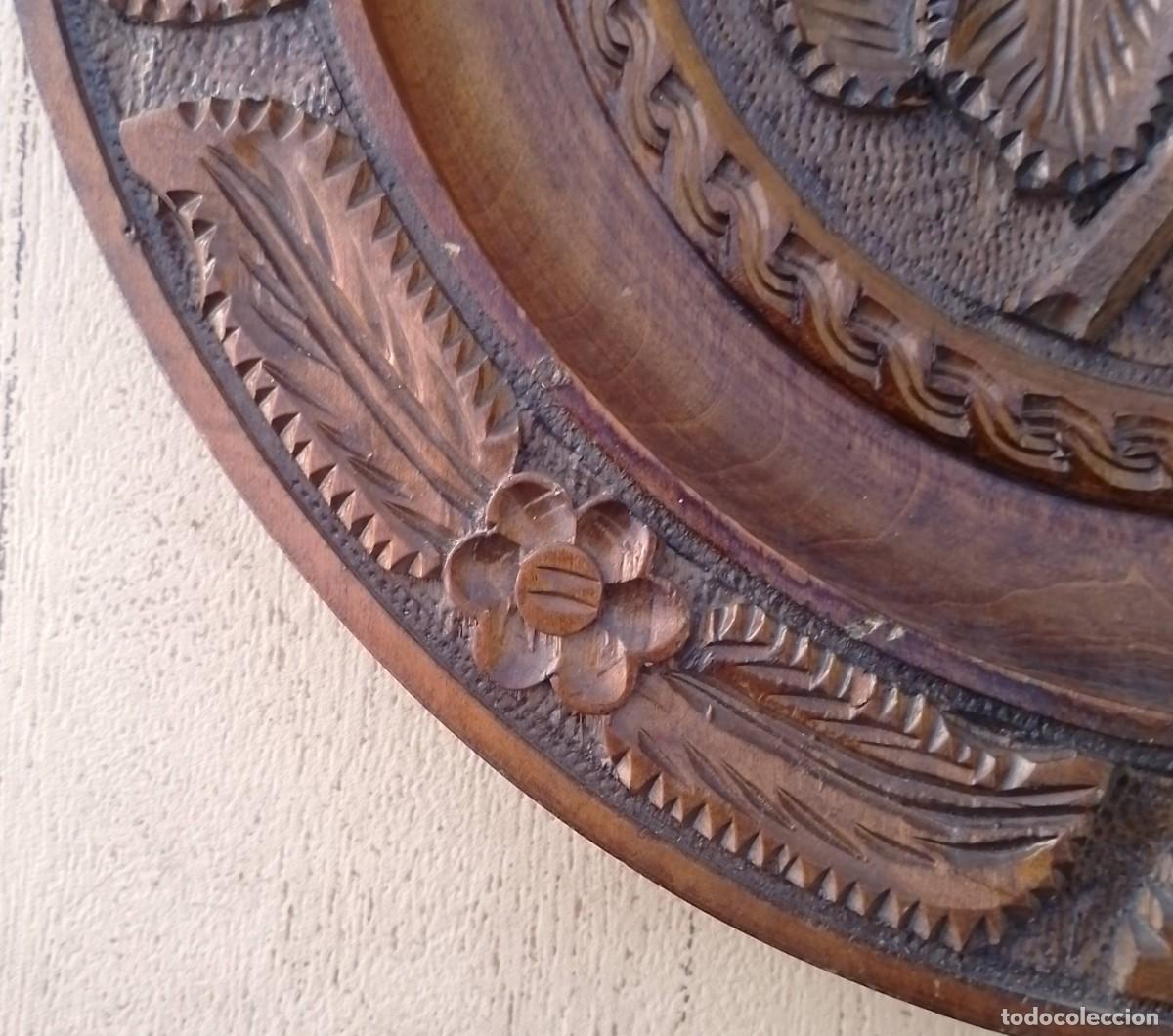 Vintage: Plato Tallado en Madera - Foto 4