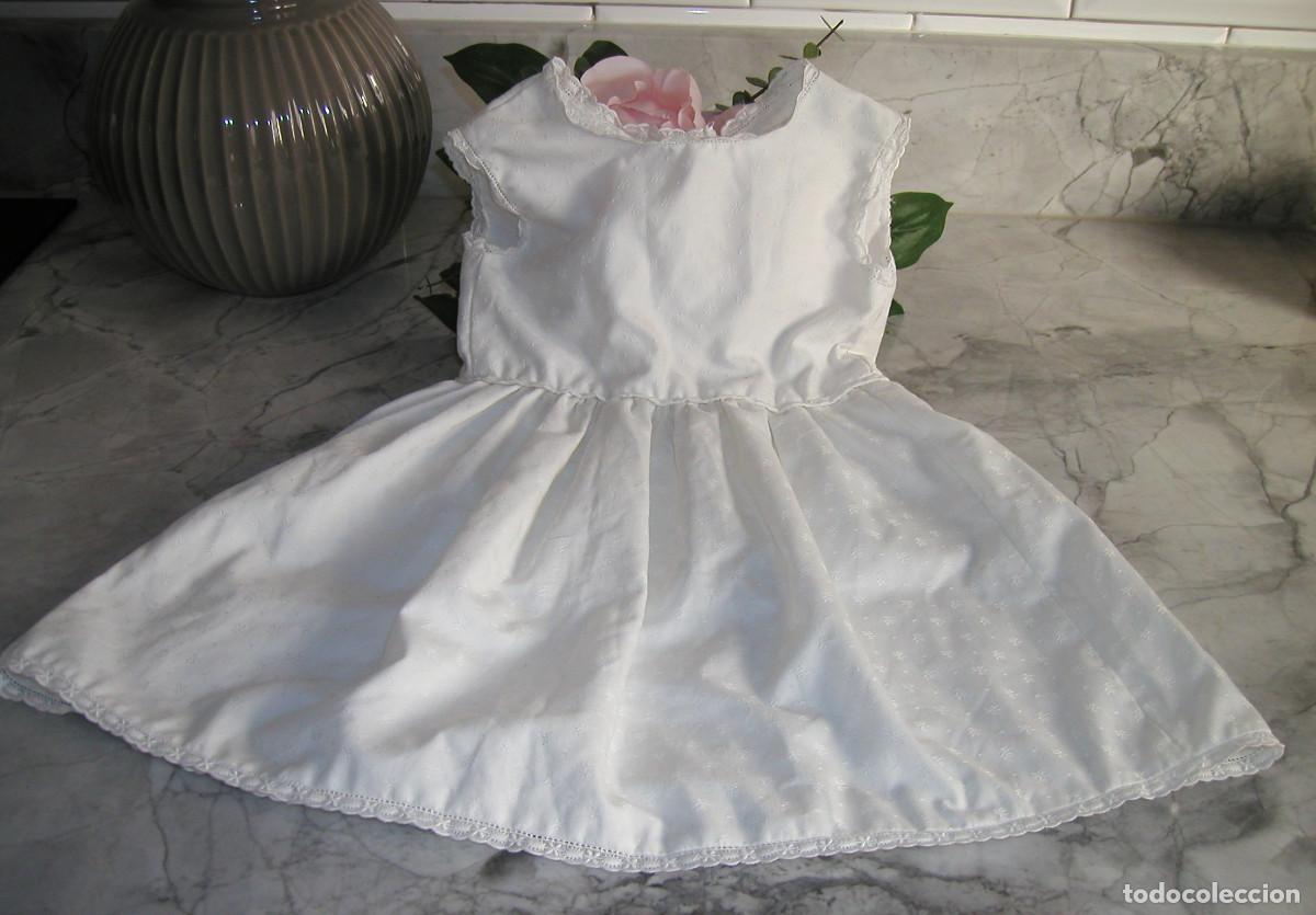 Vintage: Vestido ni&ntilde;a o mu&ntilde;eca reborn realizado totalmente a mano tela de pique bordada D&eacute;cada 60-70