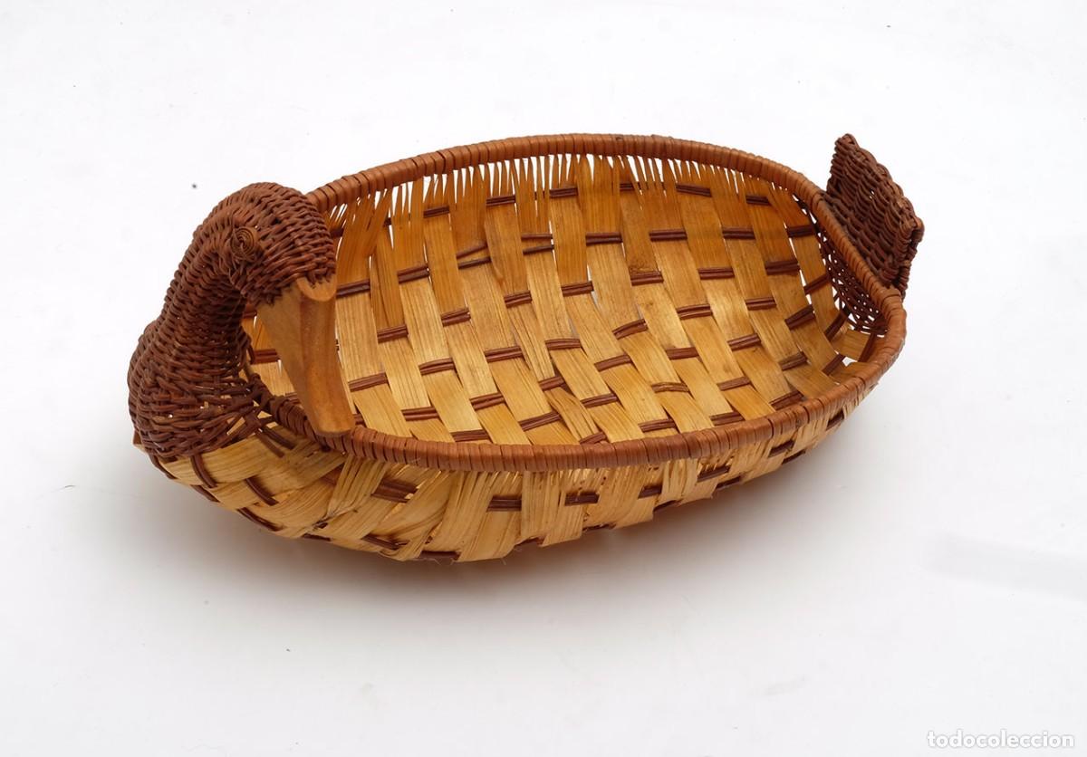 Vintage: Cesta vintage de mimbre con forma de pato - Foto 3