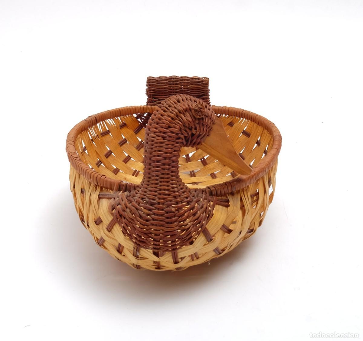 Vintage: Cesta vintage de mimbre con forma de pato - Foto 4