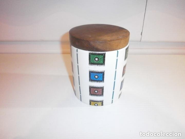 Vintage: POTE DE CERAMICA Y TAPA DE MADERA - Foto 1