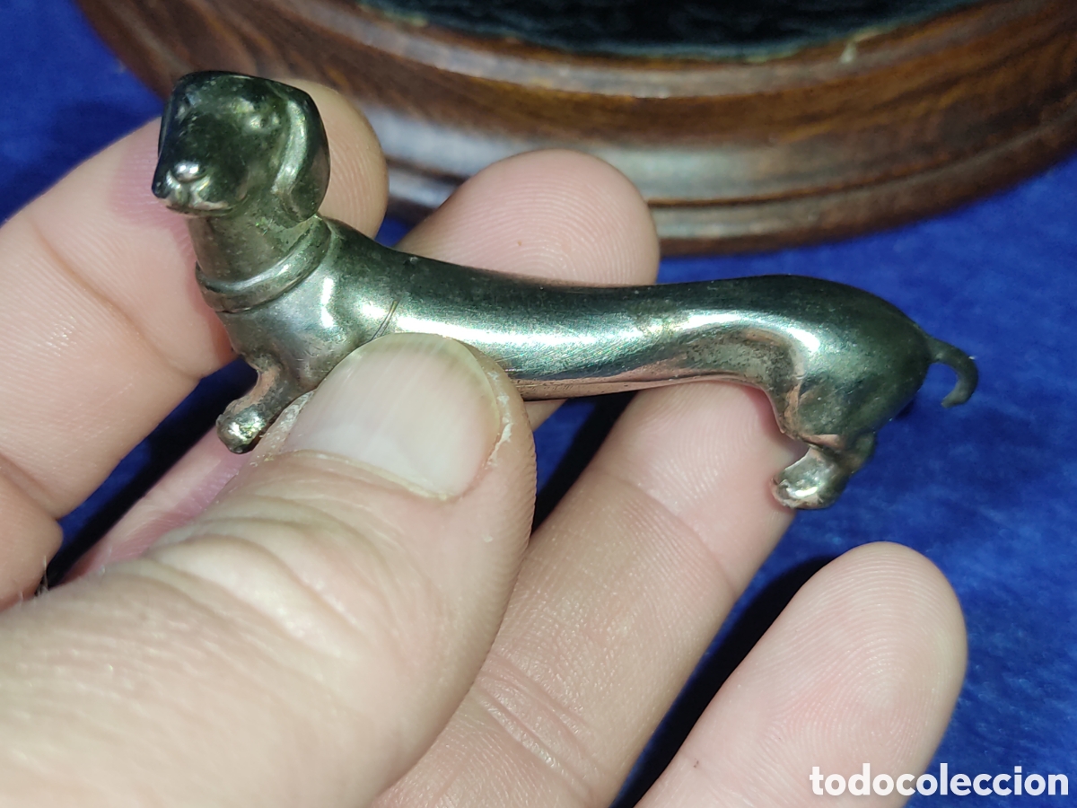 Vintage: Perro teckel de metal plateado. - Foto 2