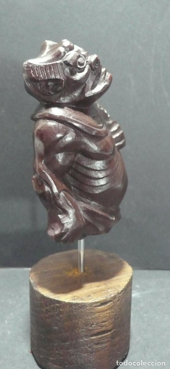 Vintage: PEQUE&Ntilde;A ESCULTURA DE MADERA - Foto 3
