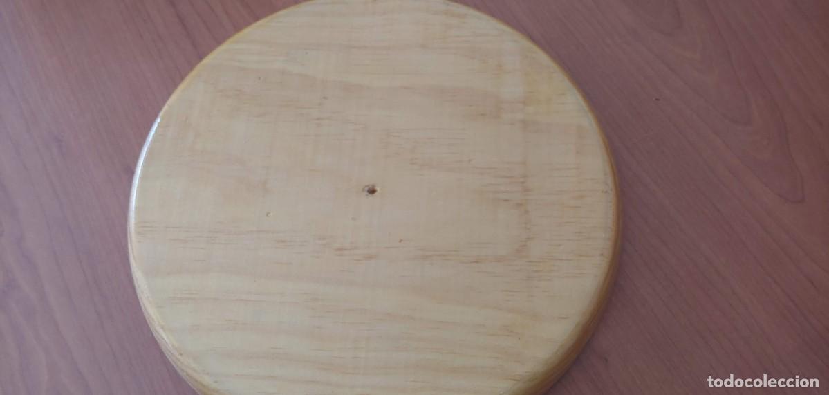 Vintage: Tabla d madera redonda,para quesos,decoracion. - Foto 2