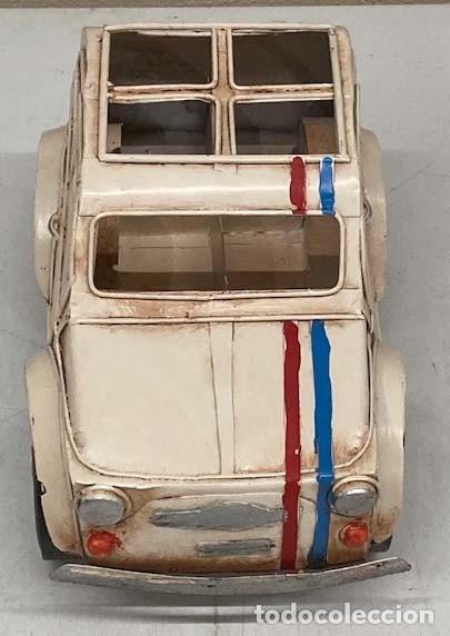 Vintage: Coche de chapa color blanco - Foto 2