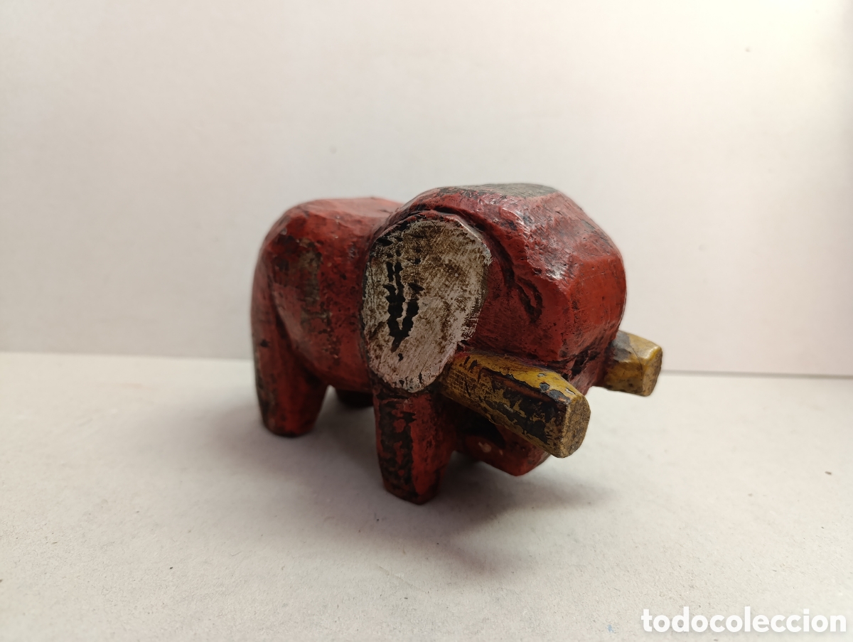 Vintage: TALLA DE ELEFANTE DE MADERA POLICROMADA. - Foto 1