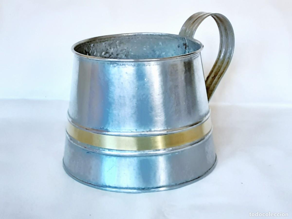 Vintage: RECIPIENTE DE CHAPA Y LATON - Foto 2