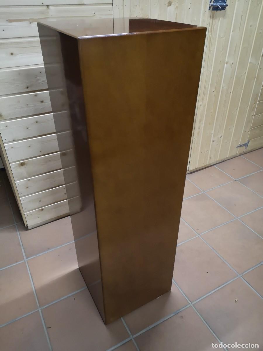 Vintage: Podium en madera lacada - Foto 2