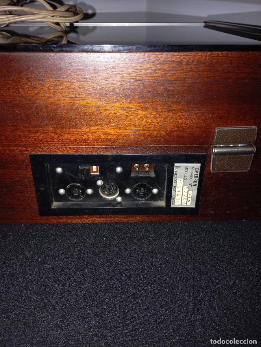 Vintage: Tocadiscos Emerson con sus altavoces de madera - Foto 8