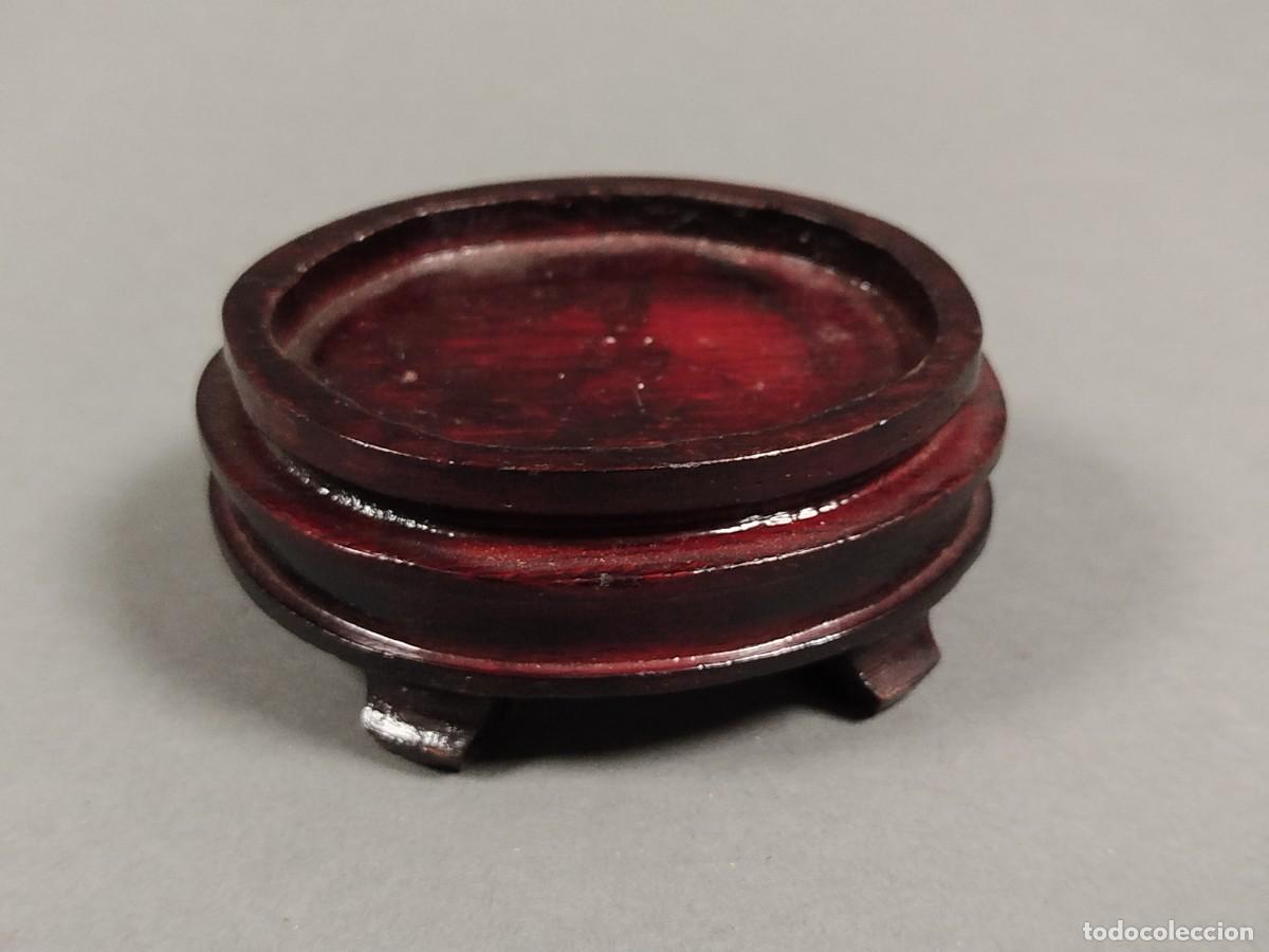Vintage: BASE DE MADERA PEQUE&Ntilde;A CON CUATRO PATAS - Foto 1