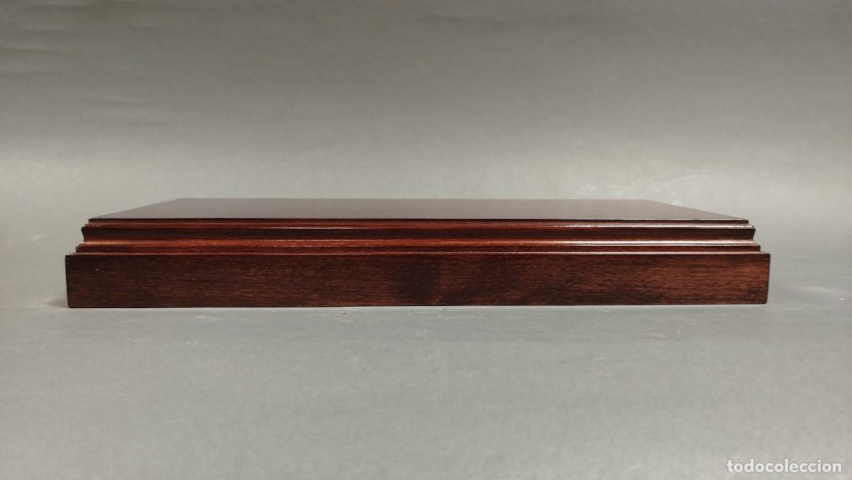 Vintage: BASE RECTANGULAR DE MADERA BARNIZADA - Foto 3