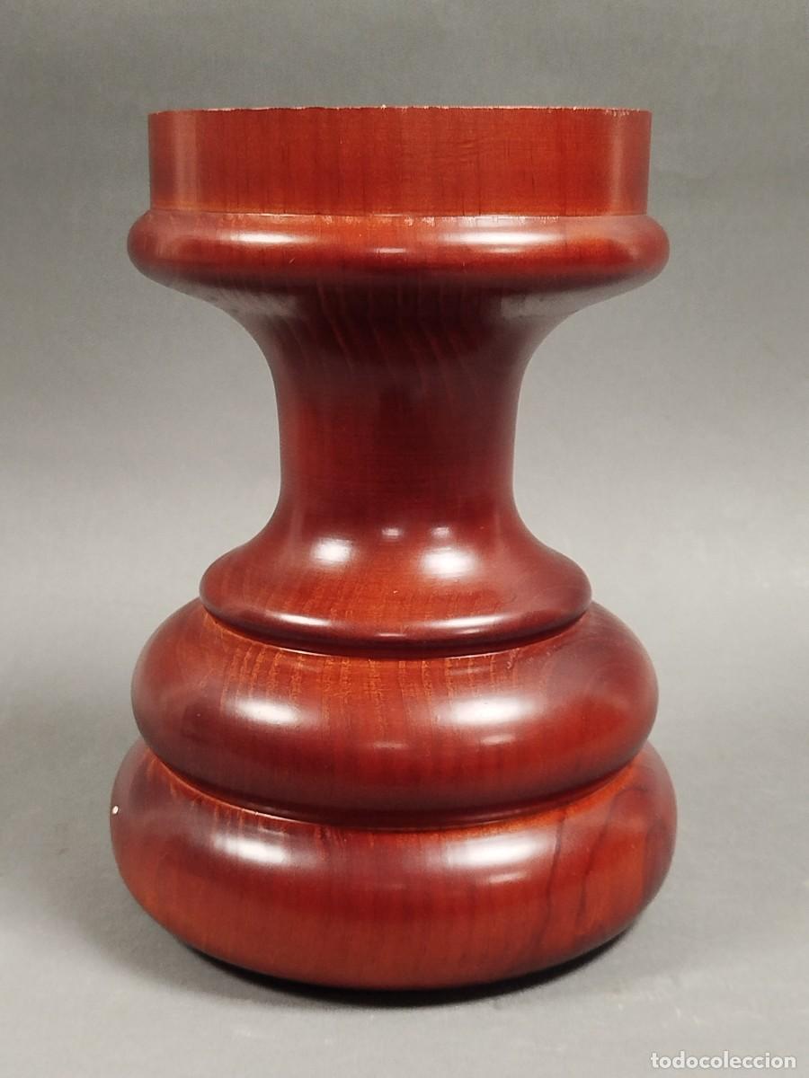 Vintage: BASE DE MADERA BARNIZADA PARA COLMILLO DE MARFIL - Foto 1