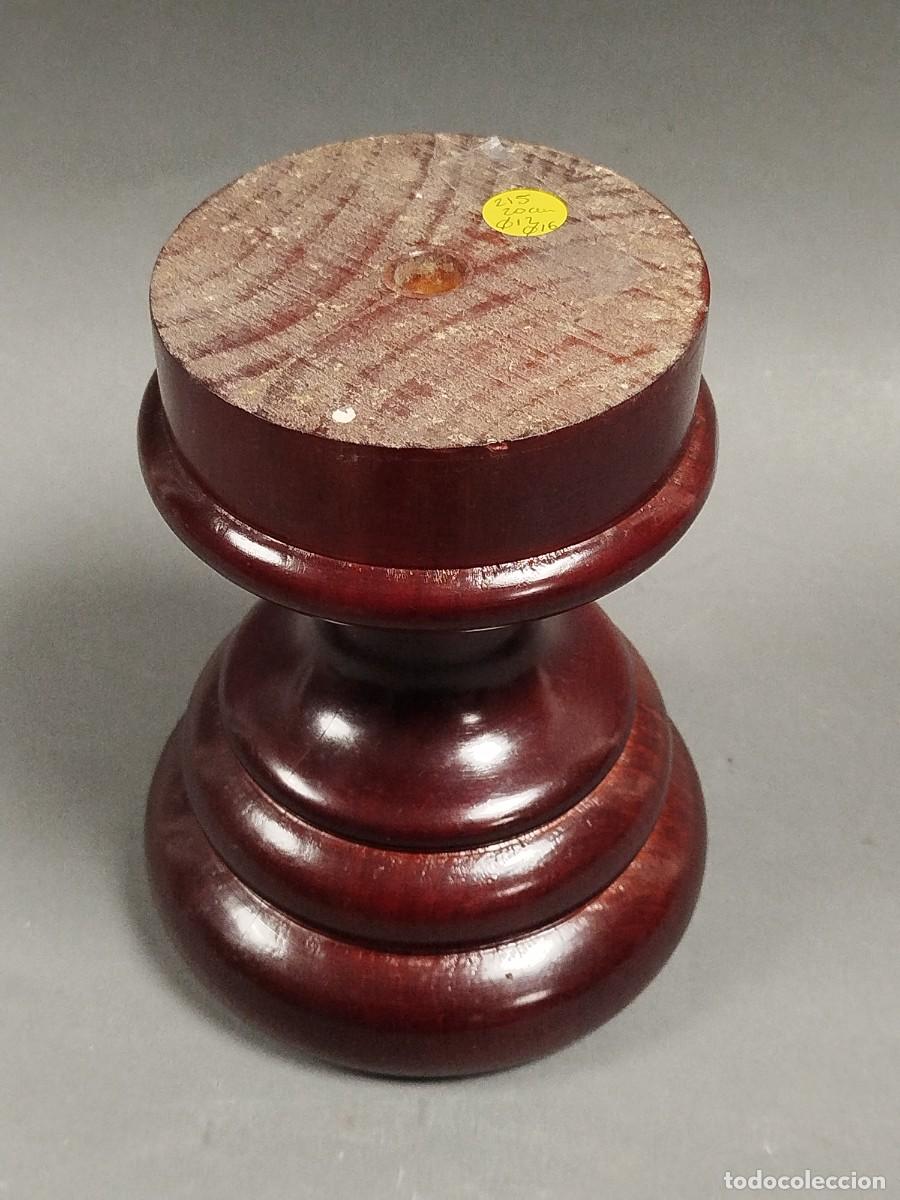 Vintage: BASE DE MADERA PARA COLMILLO DE MARFIL - Foto 1