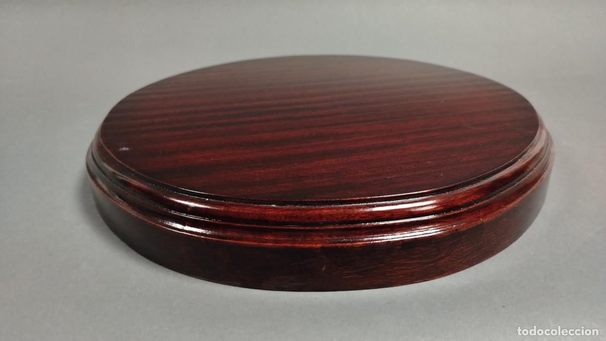 Vintage: BASE CIRCULAR DE MADERA BARNIZADA - Foto 1