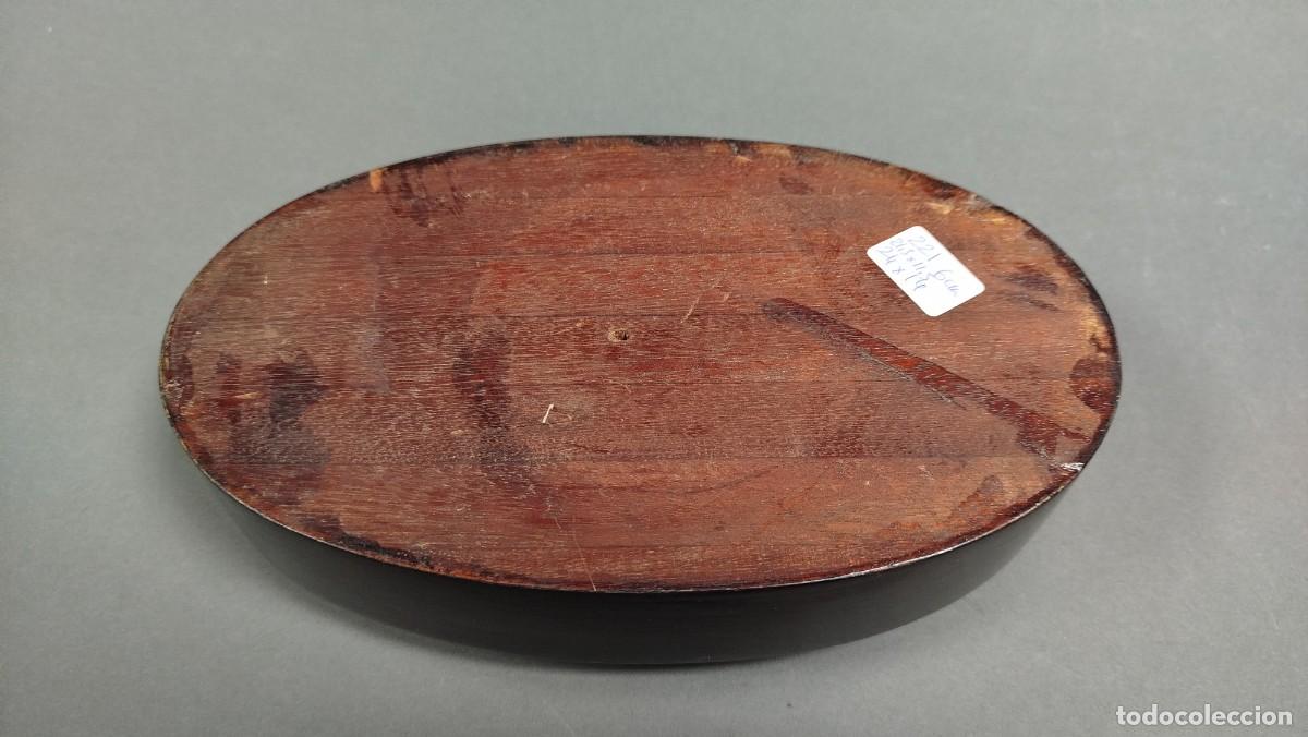 Vintage: BASE DE MADERA BARNIZADA CON FORMA EL&Iacute;PTICA - Foto 6
