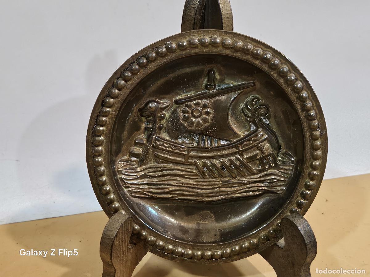 Vintage: peque&ntilde;o plato en bronce - Foto 1