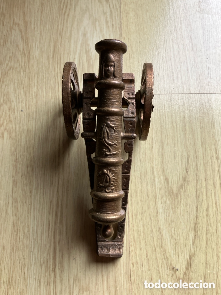 Vintage: Reproducci&oacute;n ca&ntilde;&oacute;n de bronce. - Foto 2