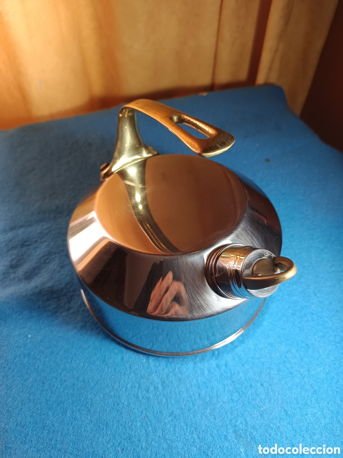 Vintage: tetera de acero inoxidable con asa en laton