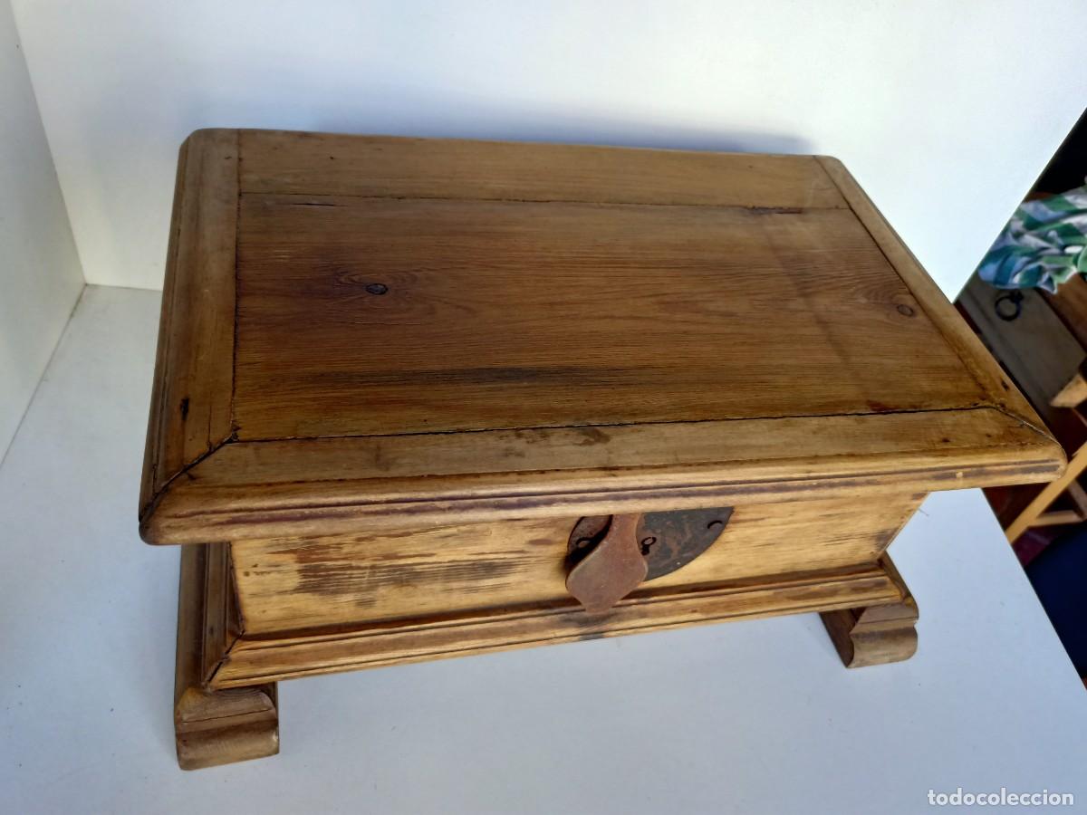 Vintage: Antigua arca de madera - Foto 3