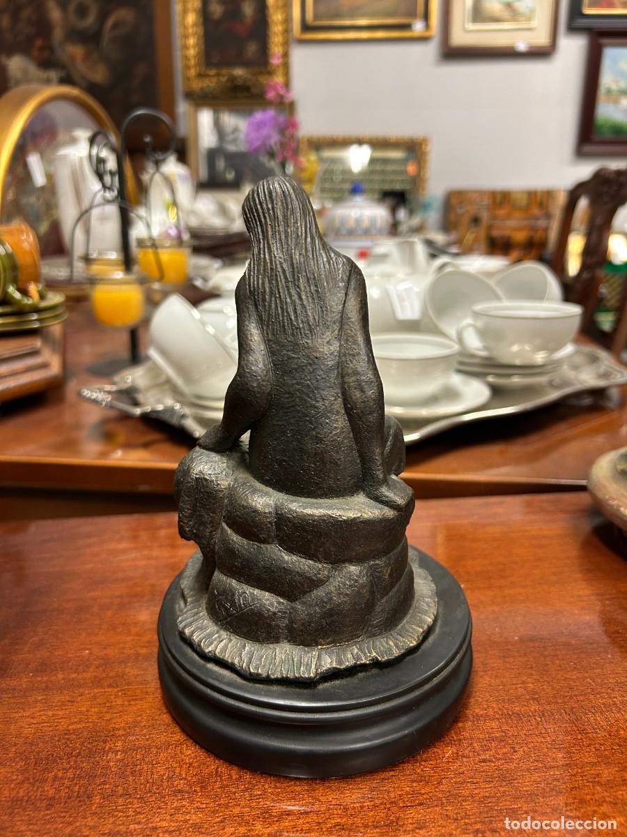 Vintage: Escultura Mujer de calamina - Foto 4