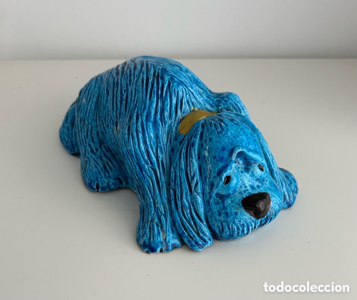 Vintage: FIGURA PERRO TUMBADO. AZUL. PISAPAPELES. DECORACI&Oacute;N
