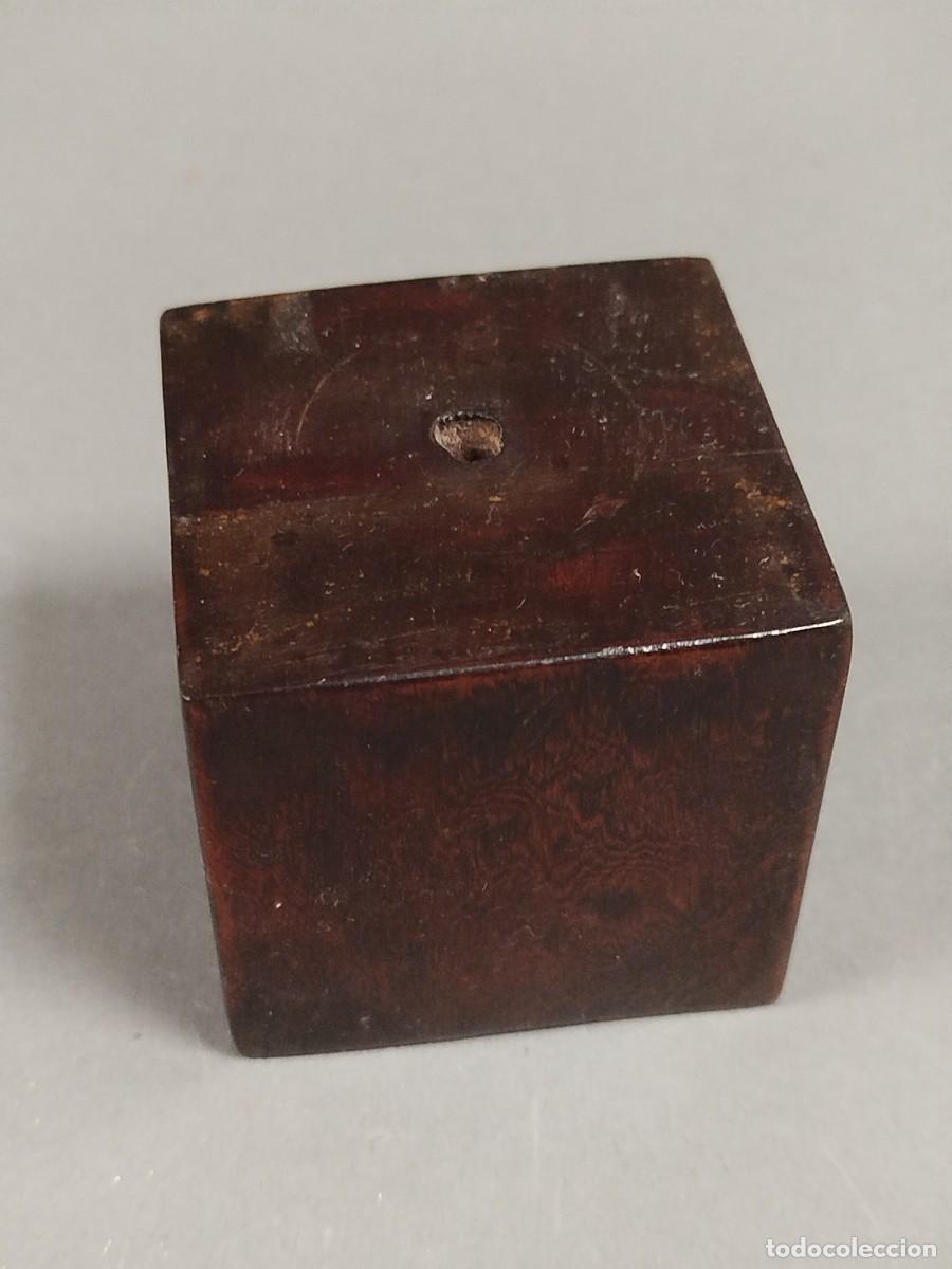 Vintage: BASE DE MADERA DE RAIZ CON FORMA DE CUBO - Foto 3
