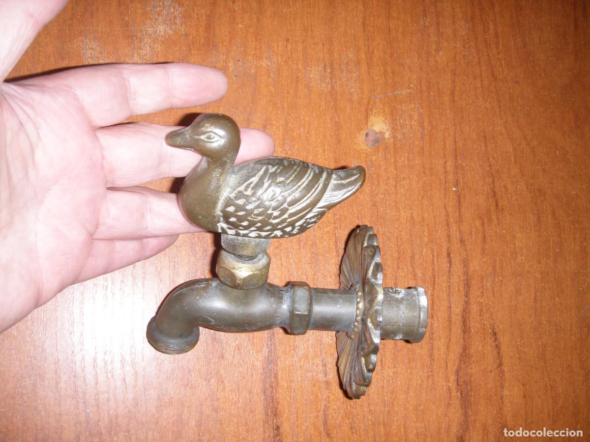 Vintage: GRIFO DE BRONCE CON PATO MUY BONITO - Foto 2
