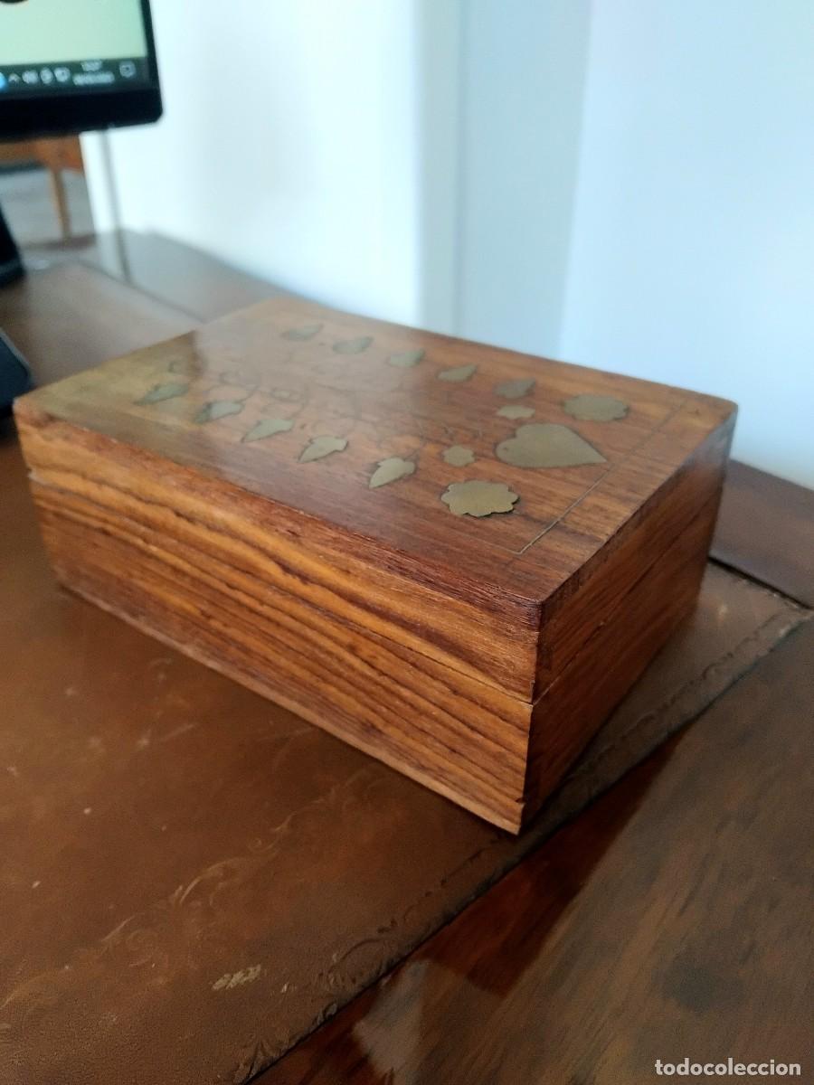 Vintage: CAJA DE MADERA CON INCRUSTACIONES DE LAT&Oacute;N - Foto 6