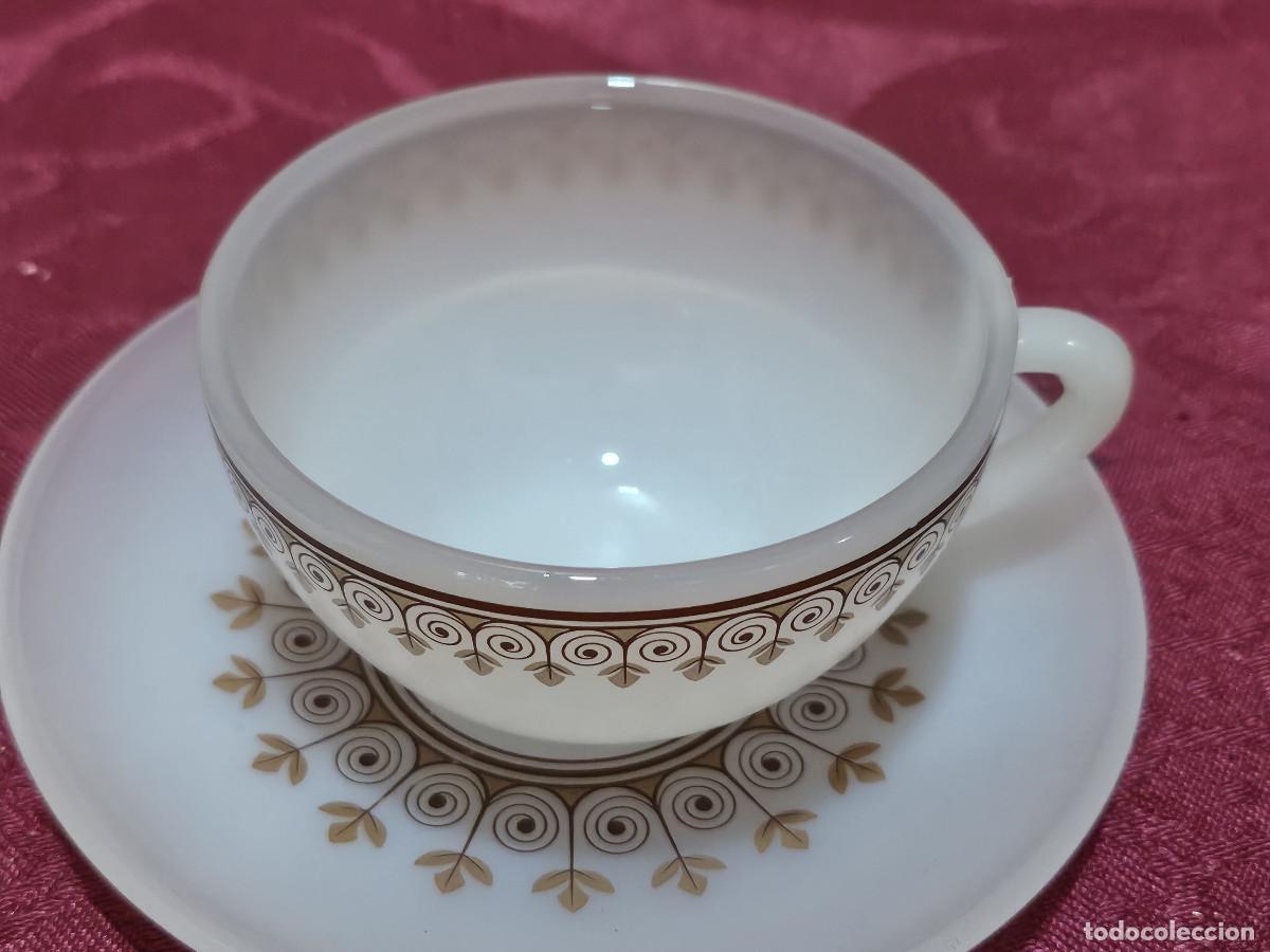 Vintage: taza y plato de cristal opalino - Foto 2