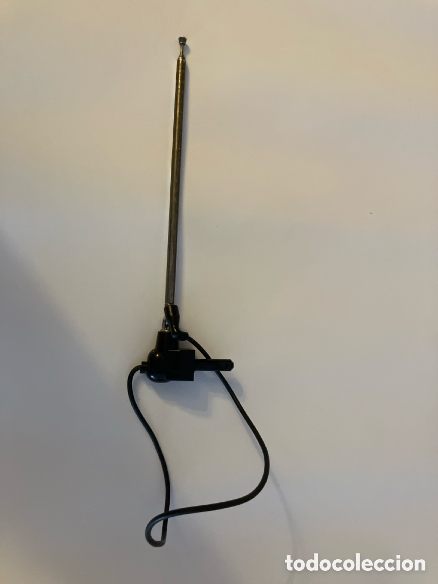 Vintage: Antena telesc&oacute;pica TV antigua