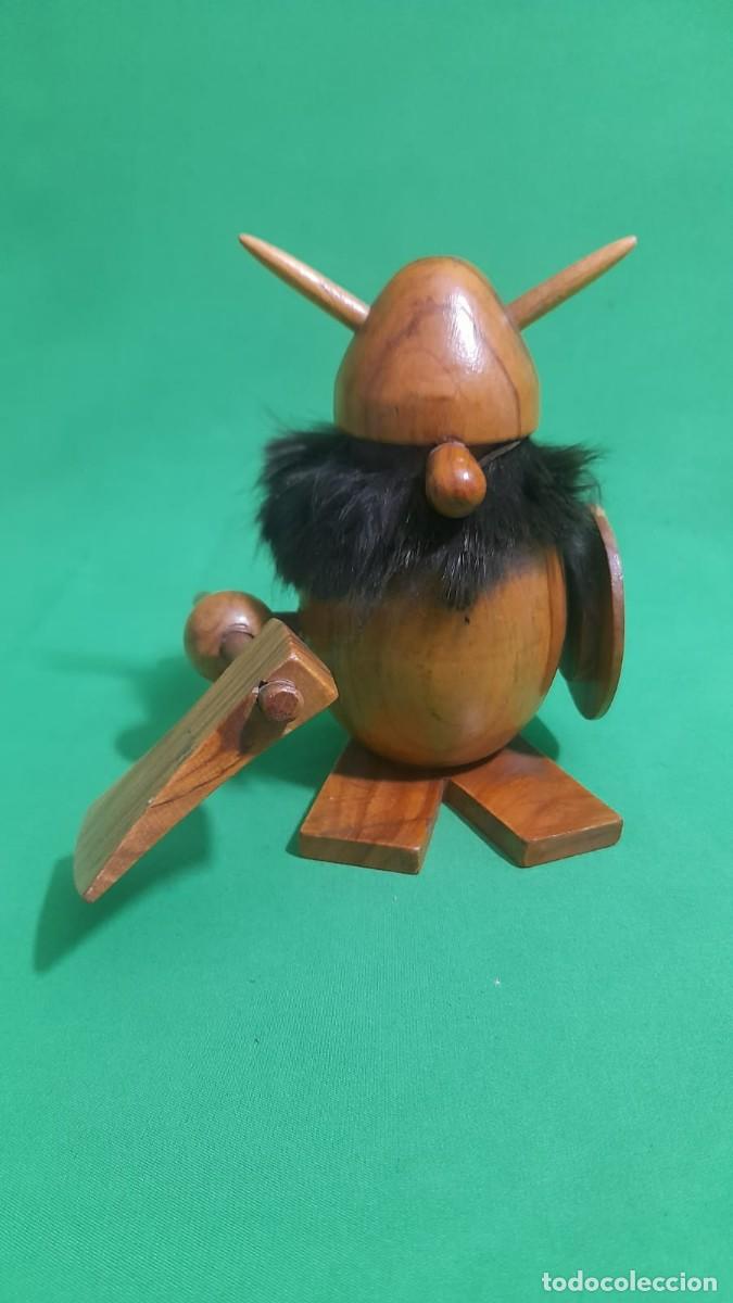 Vintage: VIKINGO DE MADERA DE OLIVO - Foto 1
