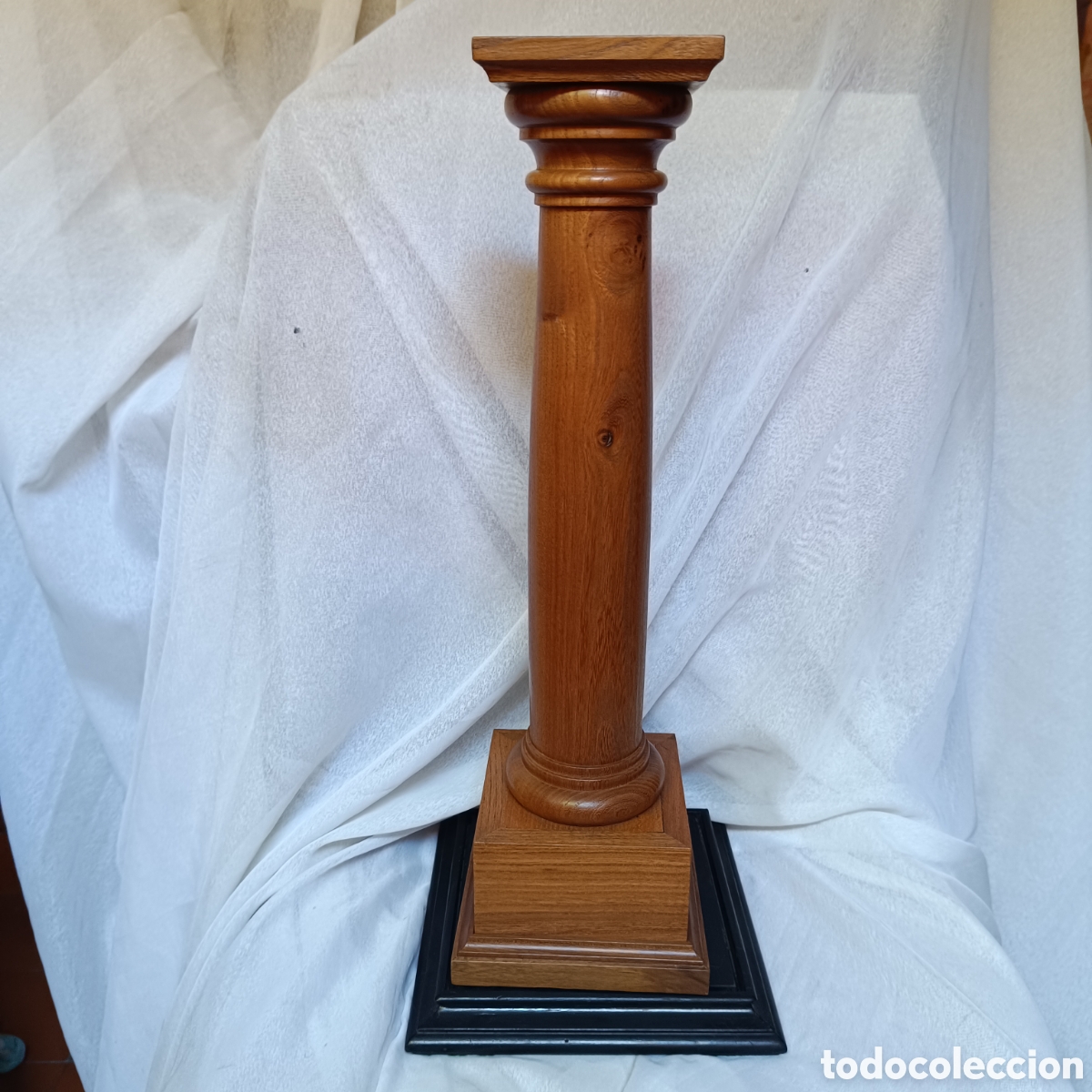 Vintage: Vitrina con Columna de madera tallada - Foto 2