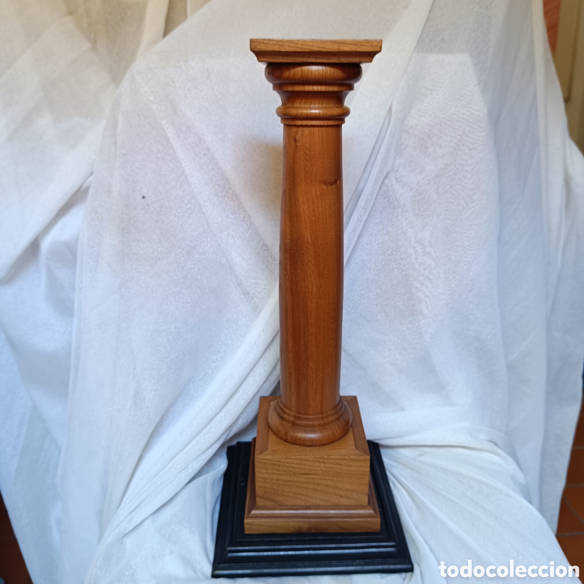 Vintage: Vitrina con Columna de madera tallada - Foto 3