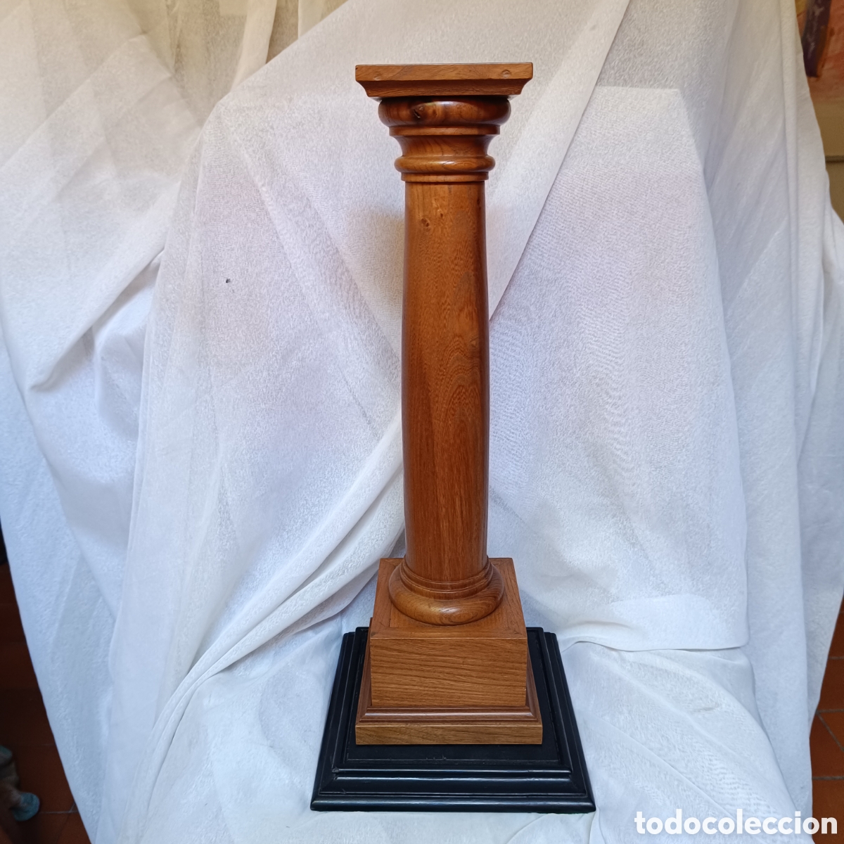 Vintage: Vitrina con Columna de madera tallada - Foto 4
