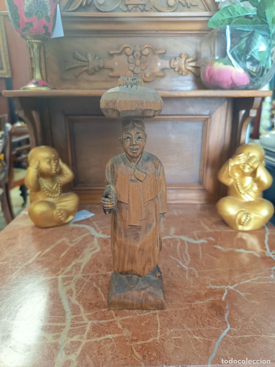 Vintage: Figura oriental de madera - Foto 1