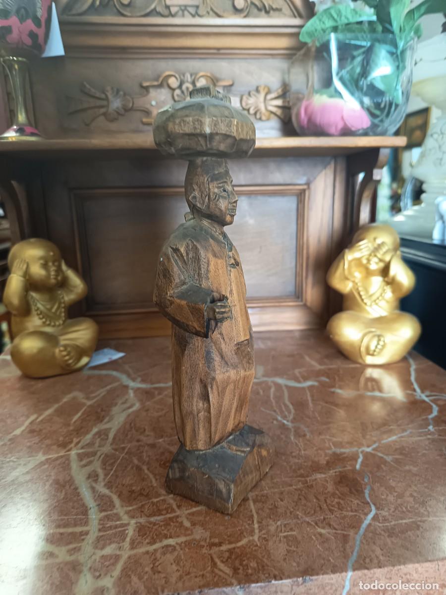 Vintage: Figura oriental de madera - Foto 2