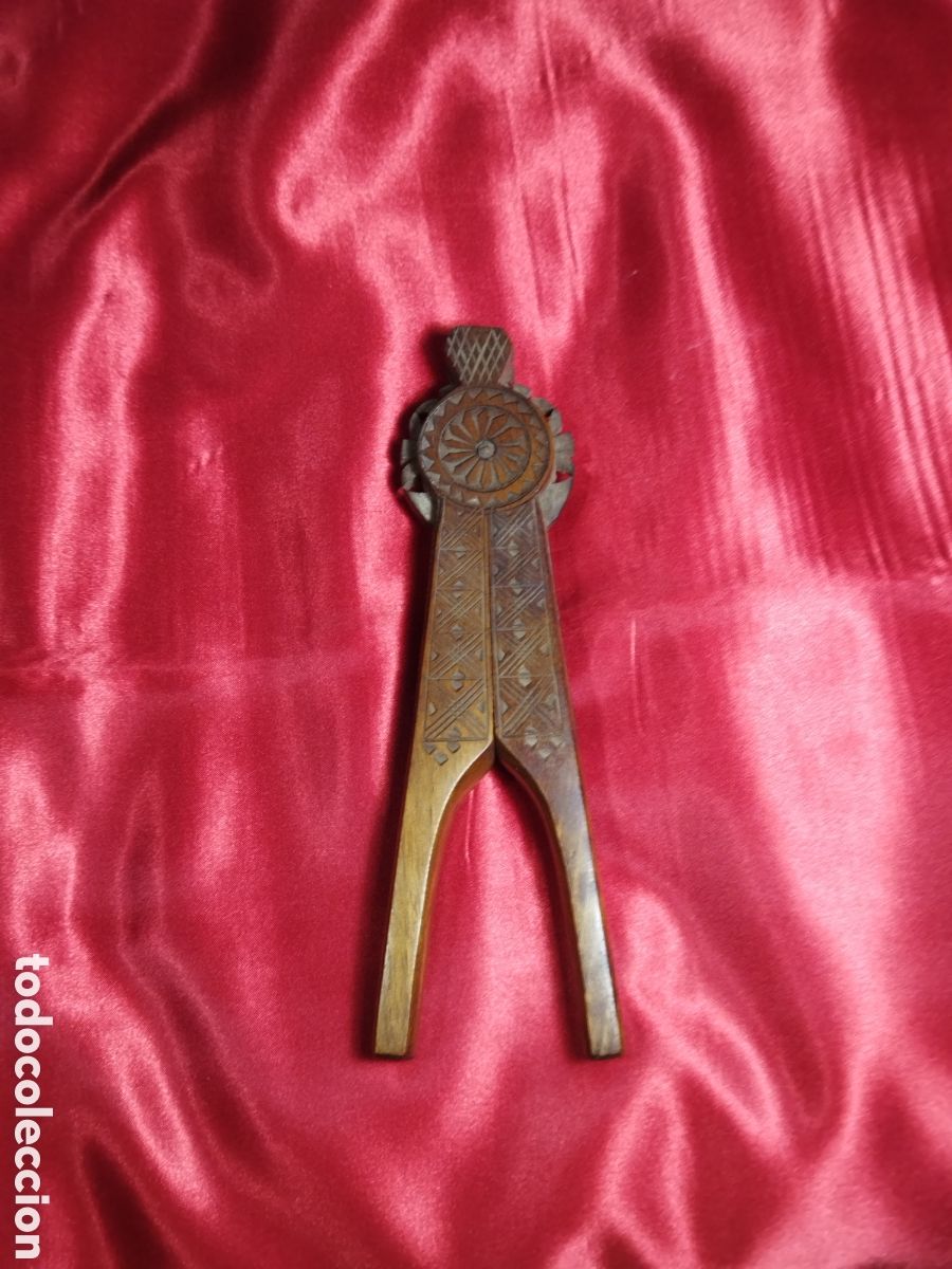 Vintage: Cascanueces madera antiguo - Foto 1