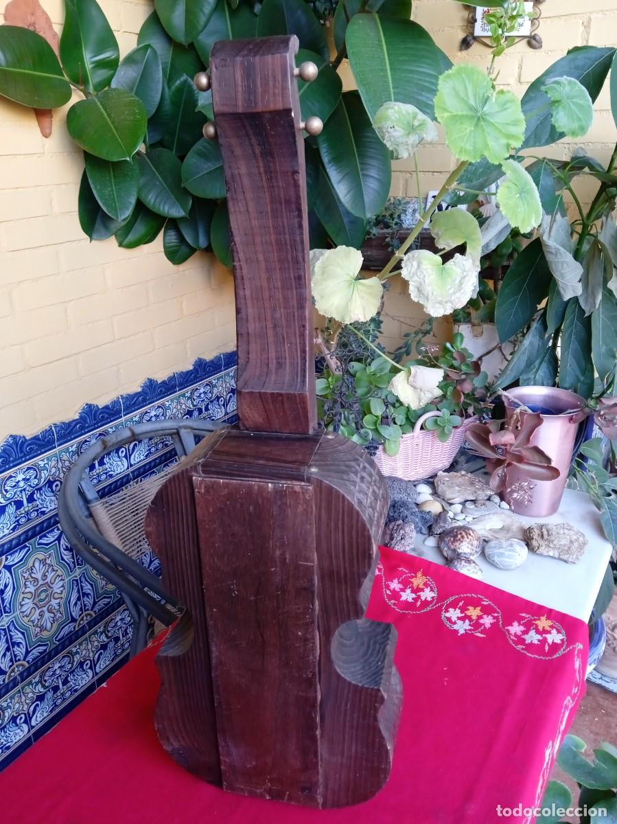 Vintage: Estuche de madera con forma de viol&iacute;n para botella de vino - Foto 4