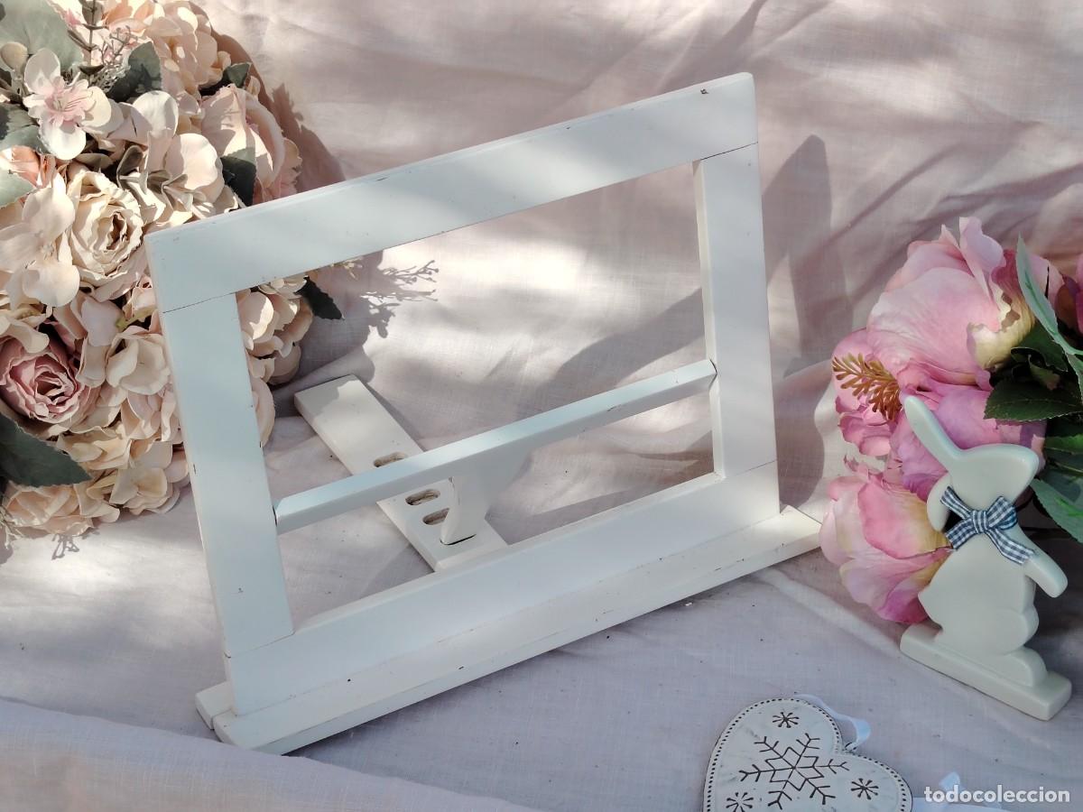 Vintage: Atril de madera blanca - Foto 1