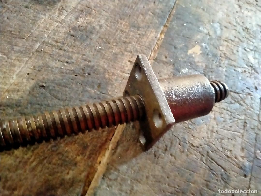Vintage: TORNILLO HUSILLO ANTIGUO Y MANIVELA PARA DIVERSOS USOS - Foto 5