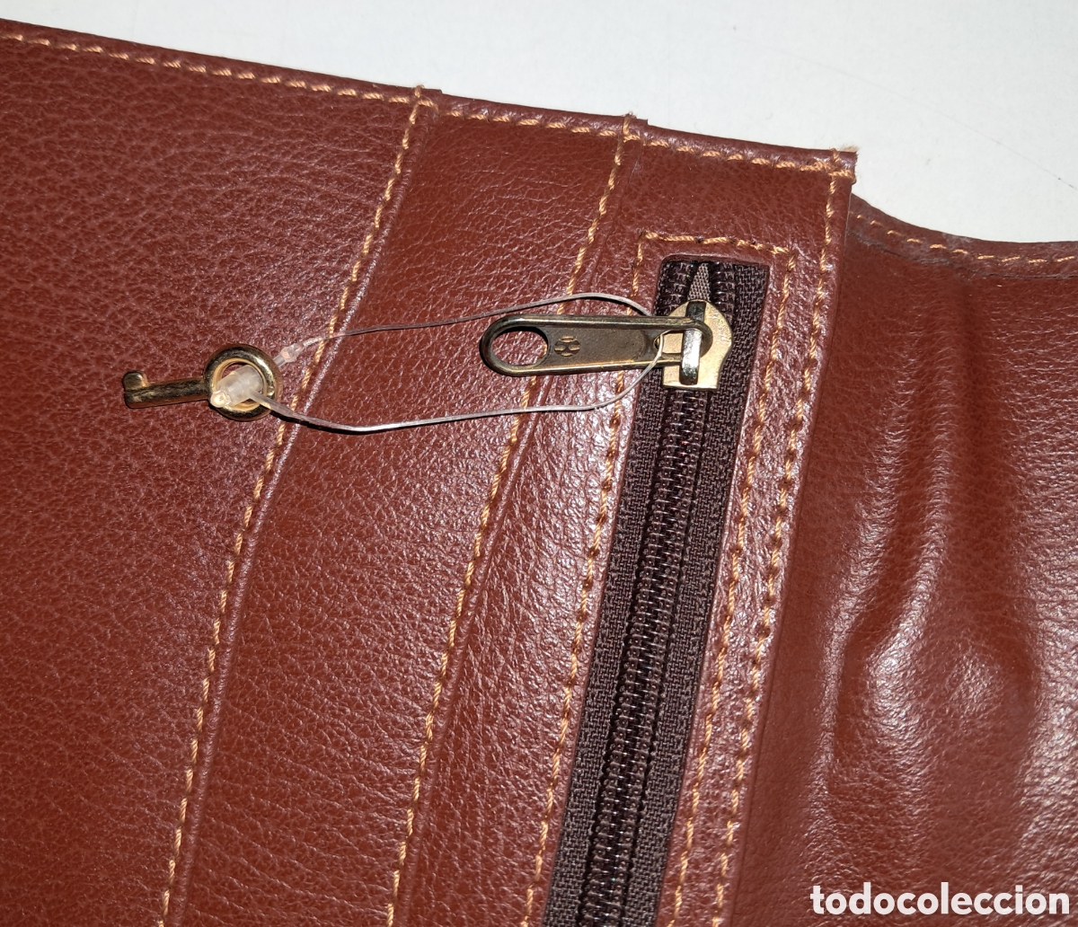 Vintage: CARTERA PORTADOCUMENTOS CON LLAVE DE PIEL CON GRABADO - Foto 6