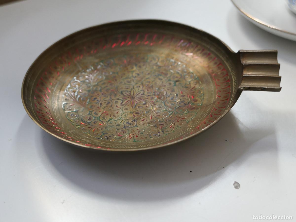 Vintage: Bandeja de metal decorada, D15 cm - Foto 2