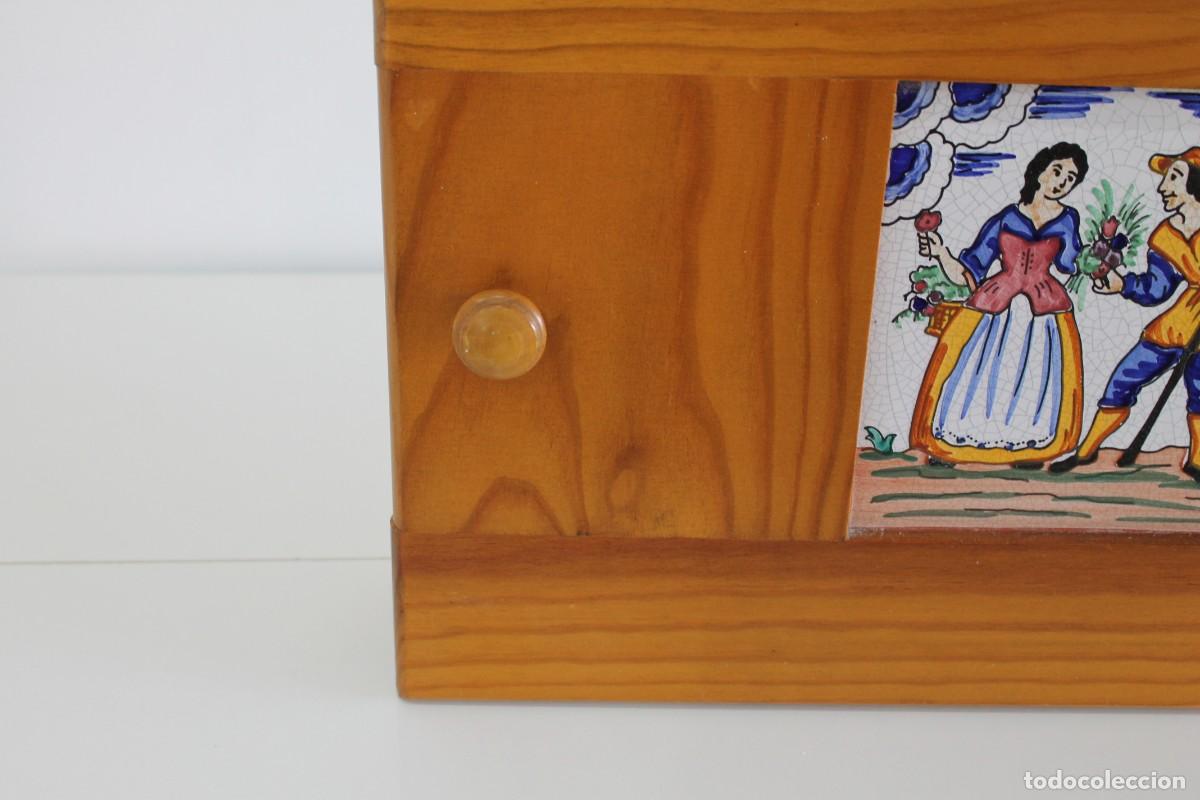 Vintage: CUADRO TAPA CONTADOR MADERA CON AZULEJO - Foto 10