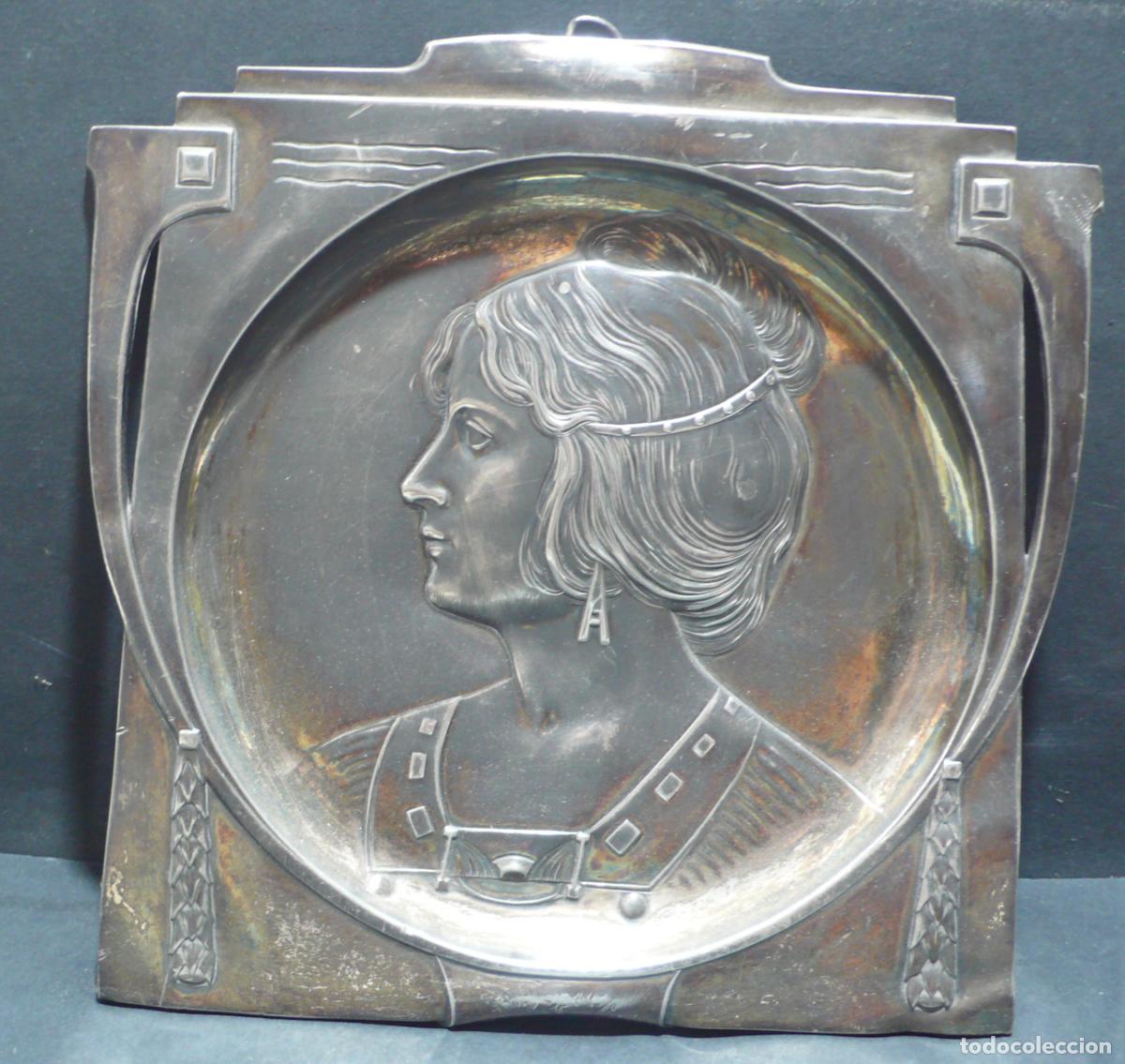 Vintage: PEQUE&Ntilde;A BANDEJA DE METAL - Foto 1