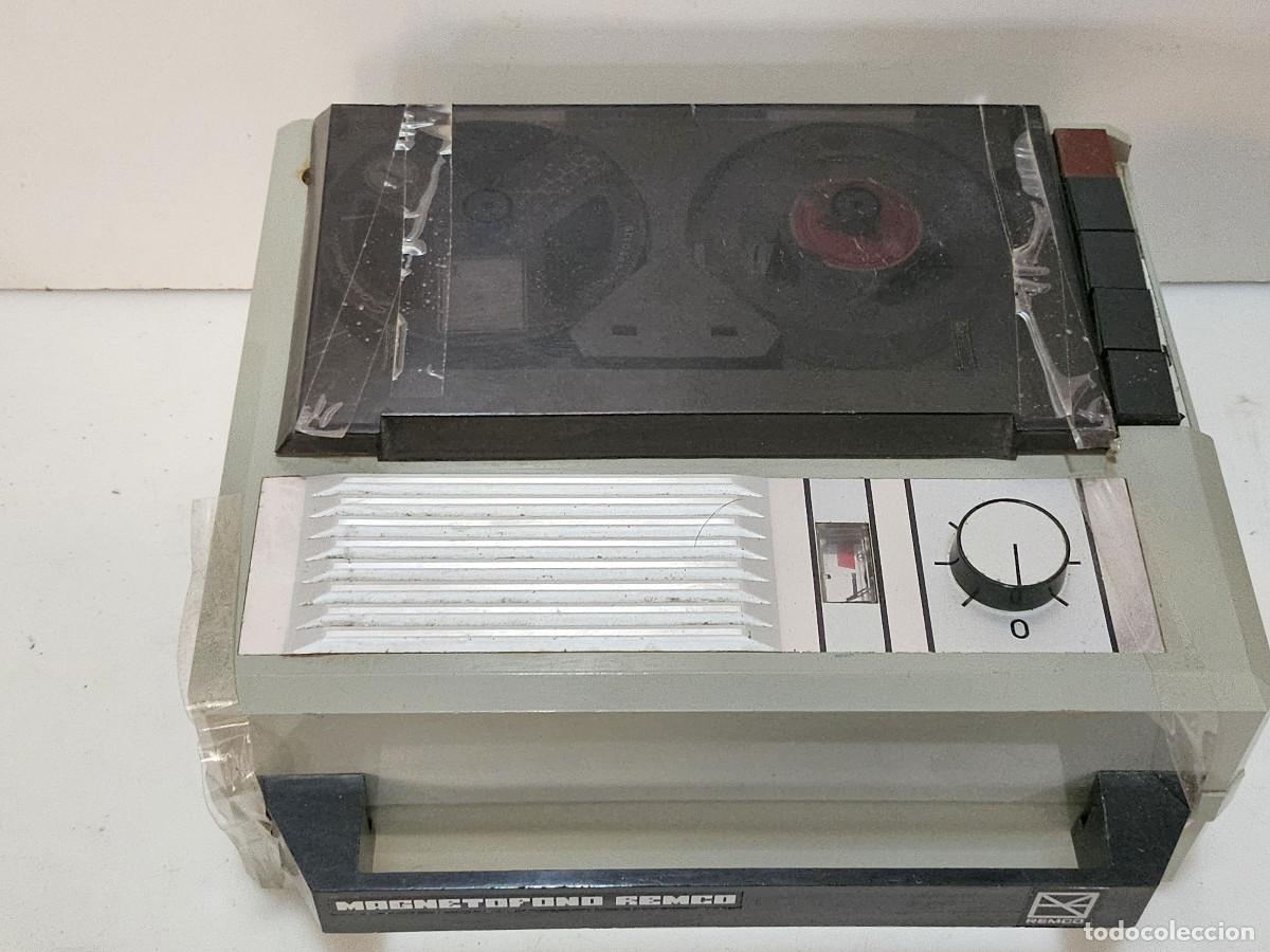Vintage: peque&ntilde;o magnetofono antiguo - Foto 3