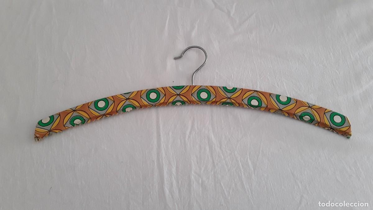 Vintage: Vintage.Lote de cuatro perchas - Foto 4